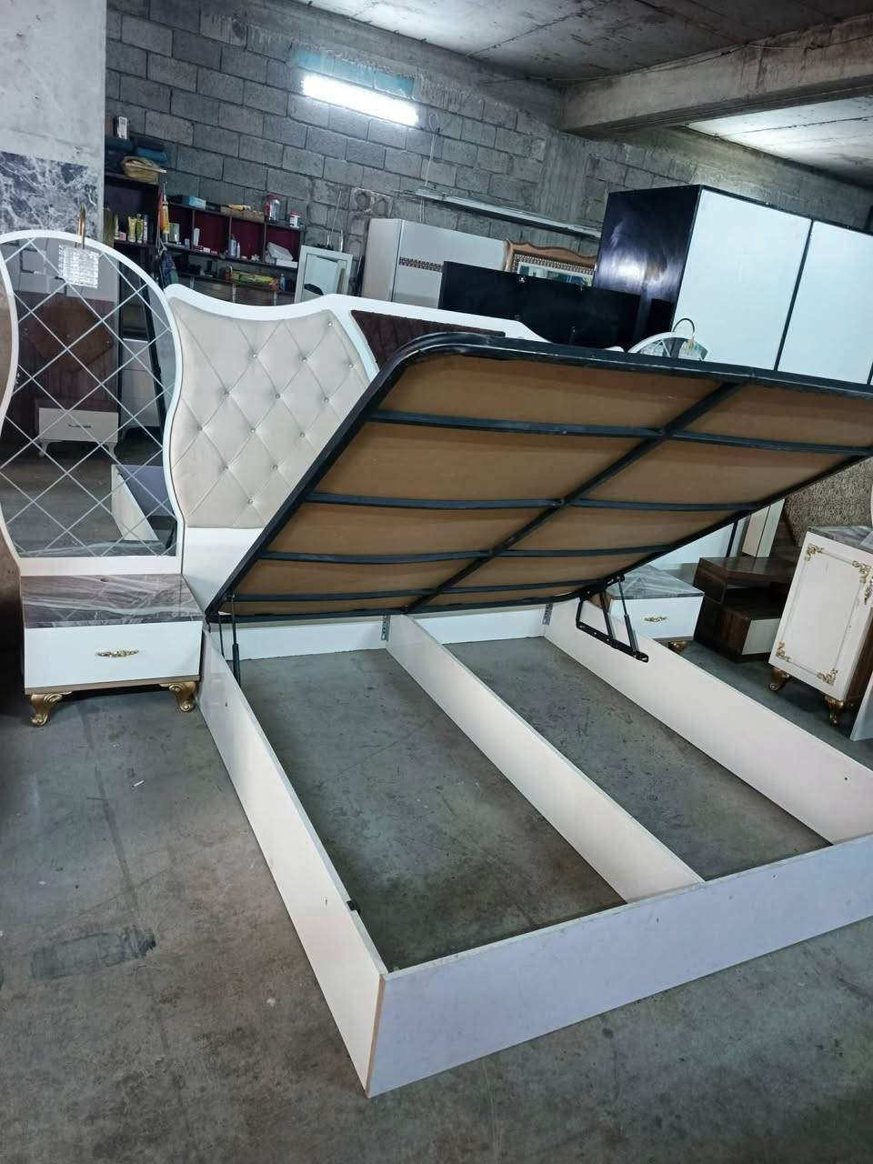 غرفت نوم تركي شرط   بيبان السعر 650 وبيً مجال ‭

    
 عنوان. كركوك سوك الحريه ‭. 0784 986 6869‬
