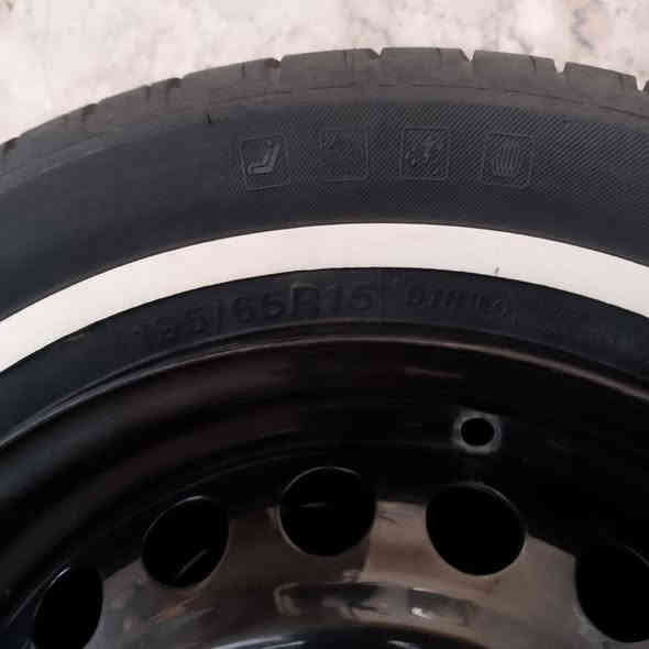 تخم تاير جديد حجم 15 ينباع كامل 
غير مواجد على فيس ***********
