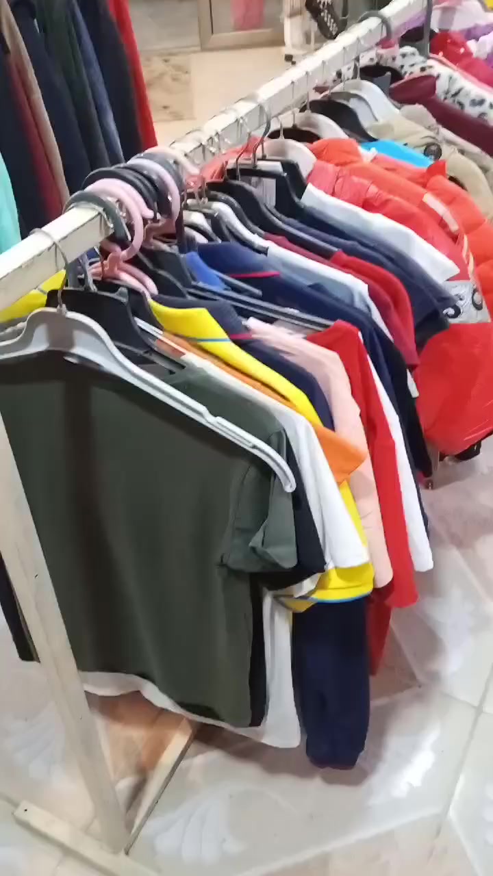 سلام  عليكم  عدنه  ملابس   محل شتوي  وصيفي  اطفال  وداخليات  ونسائي  مع  مليكانات  كافه  اغراض  محل  للبيع  مع  رفوف شكو معروض  داخل  فديو  للبيع  شلع لتوصل  عل  رقم   ***********
