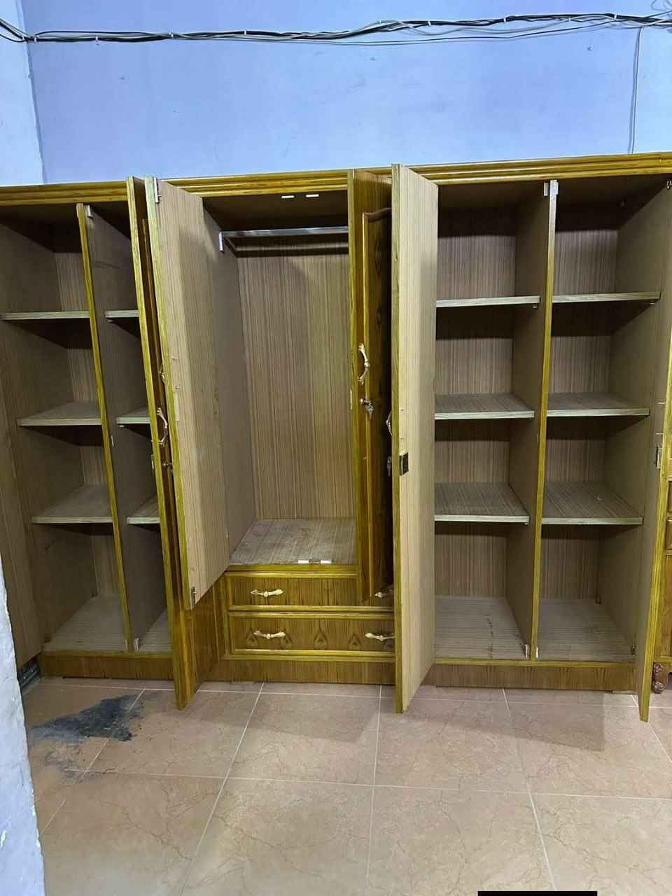 كنتور داخل خارج صاج
كنتور 2 باب
3 باب 
4 باب 
6 باب 
# لا يوجد توصيل محافظات الجنوب بغداد, العراق


**إذا كنت صاحب هذا الإعلان وتريد حذفه لأي سبب، رجاءا أرسل رسالة إلى الدعم الفني**