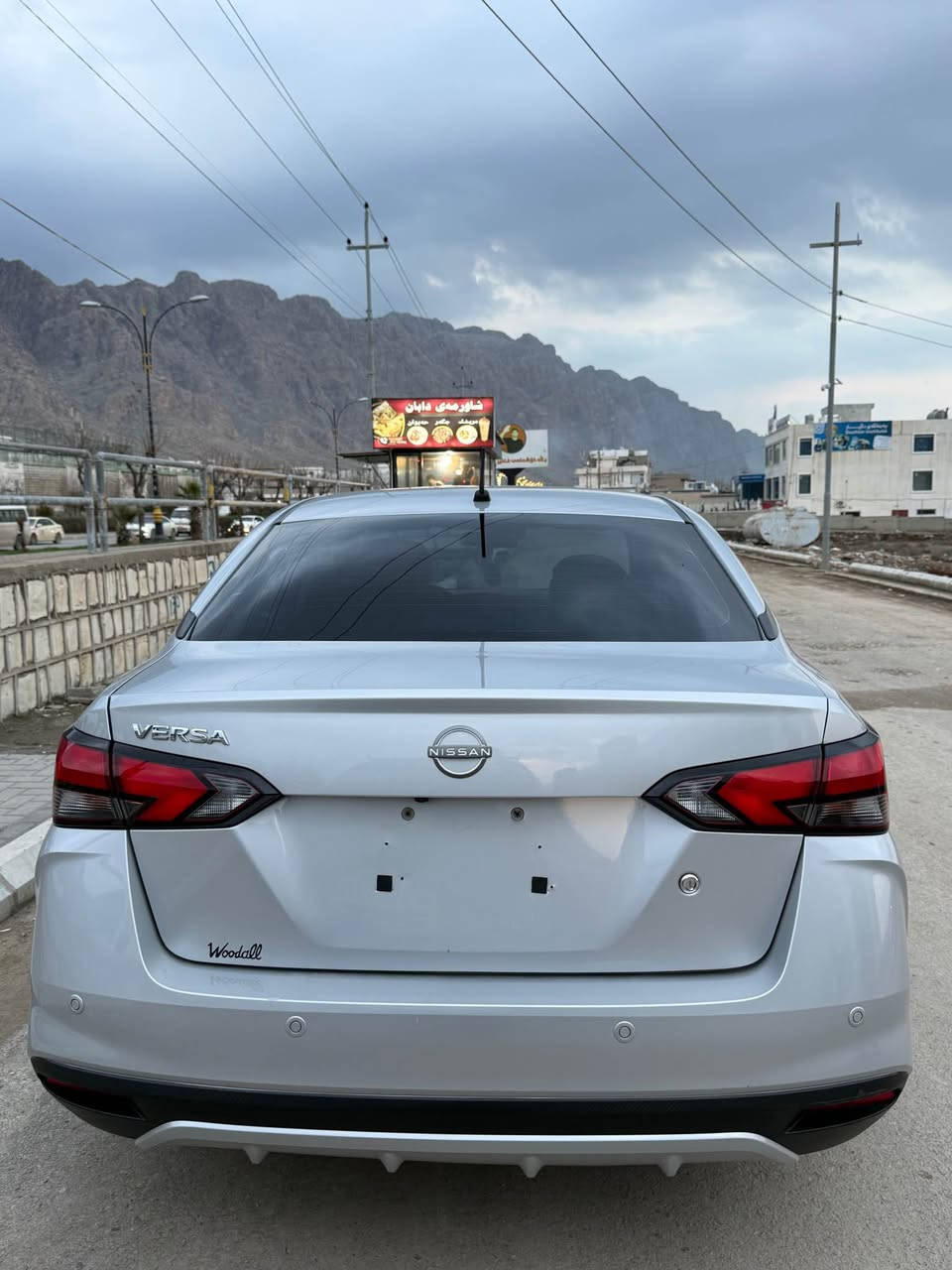 نیسان ڤێرسا ٢٠٢٣ مواسەفات S ڕاداری پشت و پێش سەیارەکە زۆر جوان و پاکە ٢ پارچەیی بۆیاخە بێ ناو بێ ئیرباگ کاتیە کاتیەکەی نەشکاوە کاتی ٣ مانگی لەگەڵە بەشەرتی ئەوەیی یەک دینار مەسرەفی تێدا نەبێت 
ژم.*********** رانية, السليمانية
