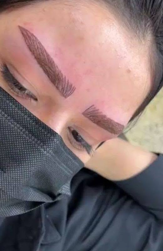 سلام عليكم اشتغل وشم وتاتو حواجب شعيرات فايبروز الرموش كلشي حفافه تنضيف بشره توريد كلش رخيصه مكاني بغداد مدينه الصدر رقم ***********
