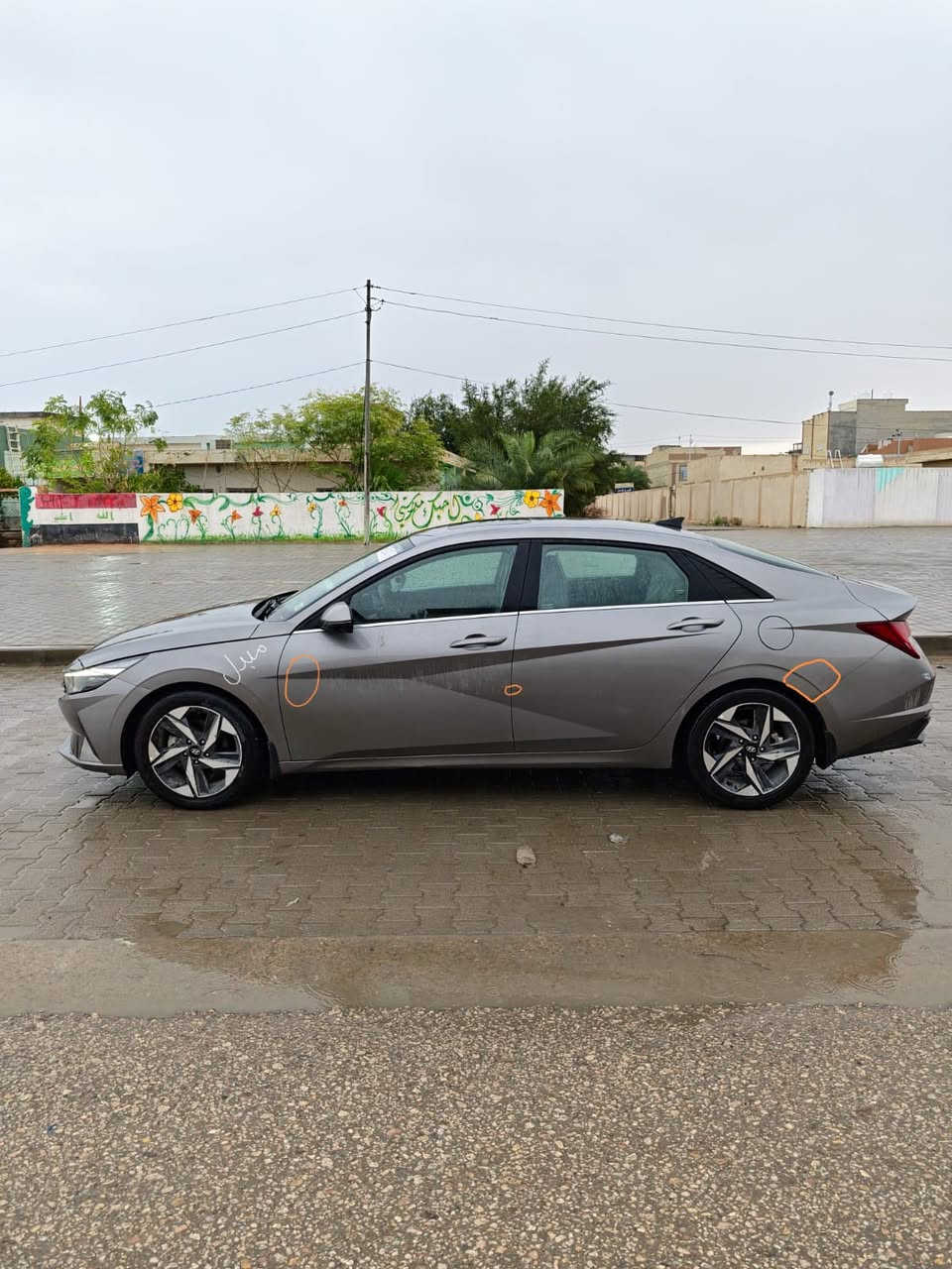 بسم الله
النترا 2023 هايبرد لمتد لون اسمنتي فاتح رقم نجف باسمي  
فتحة سقف 
كشنات جلد خزن ميموري+ تدفئة و تبريد + ستيرن 
شاشة 10 انش كار بلاي و اندرويد اوتو 
سستم صوت من BOSE ثمن سماعات 
گير DCT دبل كلچ گير رياضي من ارقى الگيورة 
مكينة 1600 هايبرد صرفية ماكو 
تلث مودات للقيادة نورمال و سبورت و ايكو 
السيارة بيها خمس قطع فقط قطعتين تبديل و الباقي طخات مبينات بالصور الله شاهد السيارة اني طببتها باسمي يعني سيارة جناي اخذتها طخات و السيارة بيها ايرباگ الستيرن فقط ما مصلح فقط الكفر تريد اصلحا الك سستم تريد نگص سعره وبيها تكحيلات و اقل چف الايد صبغ بالجاملغ مال الصدر هم تريد اصبغهن الك تريد ينگص حسابهن الممشى 75 الف ميل ممشاها بالعراق فقط 20 الف كيلو الباقي كلة ممشى امريكا يعني بشوارعهم المحترمه و الزيت و البانزين المحترم 
رقم الشاصي KMHLN4AJ4PU062254
السعر المطلوب 155 و   قابل للتفاوض   
*********** 
مكان السيارة نجف
***********
