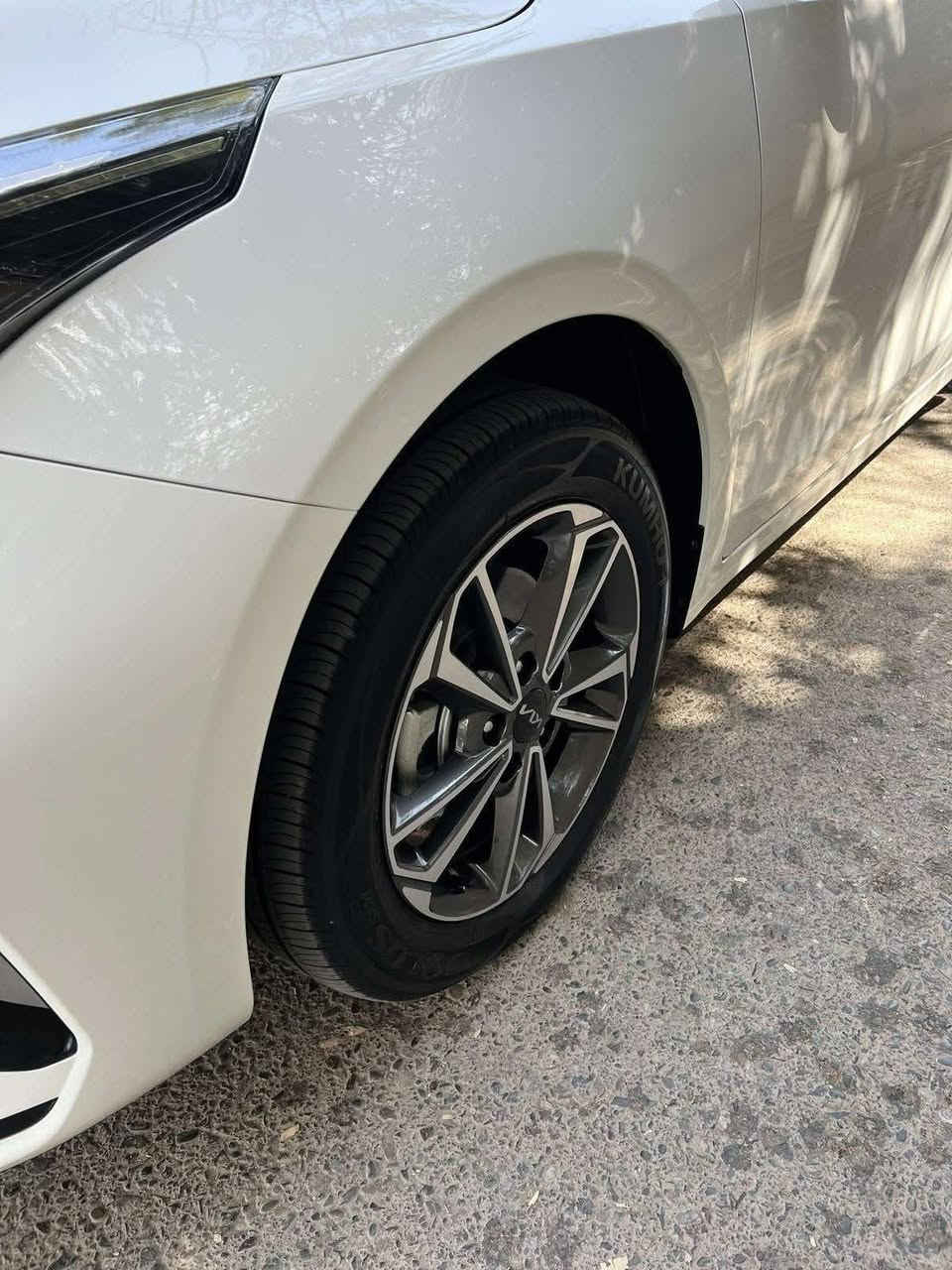 k3 للبيع مديل 2024وارد خليجي تجميع صيني محرك ١٥٠٠ دوش دبل نوزل سياره جديده ماشيه 27 الف بيه اهواي مواصفات فول  الموديل المرغوب 
تحكم استيرن
ثلال وضعيات قياده
 فتحه 
سقف 
بصمه تشغيل وابواب وصندوق 
فتح صندوق عند الاقتراب 
كشنات جلد بيجي
تحديد سرعه
كامره دواره  تحكم بل كامره
عداد سرعه ديجتال
لايت اليدي زنون ٣ عدسات + حجاب
شاشه اعطال
تبريد قطعتين مناخي
شحن لاسلكي
تنبيه كشنات خلفيه
٤ دسكات ايبيسي
اشاير بل مري 
حساس ضغط الاطارات
كير طياره مع شاشه للنمر
ايرباكات ٦
‏AuTo HOLD
‏DRIVE  MODE
هند بريك بصمه
بصمه ابواب
فول تحكم .  
السيارة بيهة فقط جاملغ الخلفي مثل ما موضح بلصوره وشويه من الباب والباقي كله مكفول كفاله عامه سياره جديده 
السياره ب اسمي رقم اربيل الجديد 
السعر 138ورقه 
مكاني بغداد
***********
