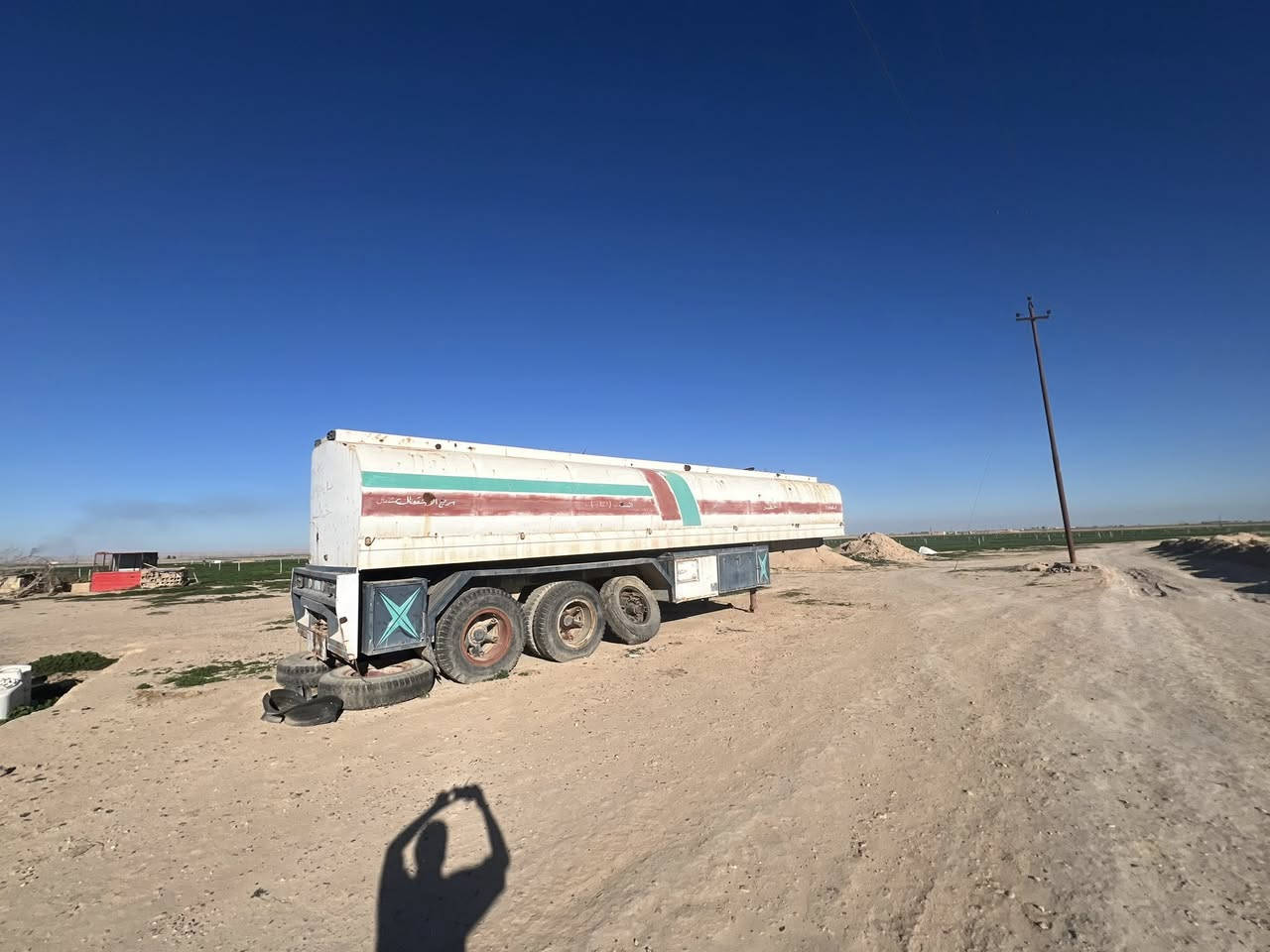 سلام عليكم للبيع صهريج أربع دناكير شاصي السعر 60بي مجال مكاني صلاح الدين العلم //***********
