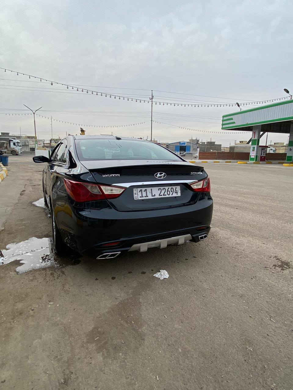 يالله السلام عليكم 
البيع هونداي سوناتا ٢٠١١ امريكي
كير مكينه حداديه تخم تاير جديد كهربائيات كوله كامله تبريد ثالج    السياره خير من يم الله جاهزه بيهاحدثها جملغ امامي والباب مصبوغه عام
اثر جراد رقم بغداد تحويل مباشر بسمنه
المكان بغداد الدوره
السعر ٨٨ وبيها مجال قليل
***********
