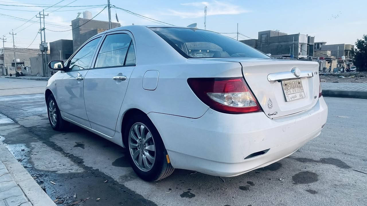 السلام عليكم بي واي دي موديل 11مكفوله فقط خياسات معمره  رقم بغداد باسمي كير مكينه حداديه تبريد كله مكفول سياره جاهزه من كلشي  كير عادي  مكاني كوت السعر 62وبيهه مجال ***********
