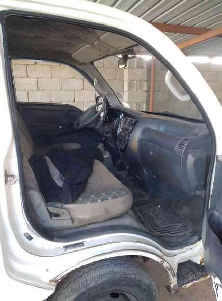 السلام عليكم 
كيا حمل 2012 مكفوله كفالة عامه ماعدا الدوسات بيهن جنزار سياره بلاديه محرك كير تبريد شغال مكانها المحموديه السريع الدولي شيشبار والسعر 97 وبيها مجال للطيبيين ***********
