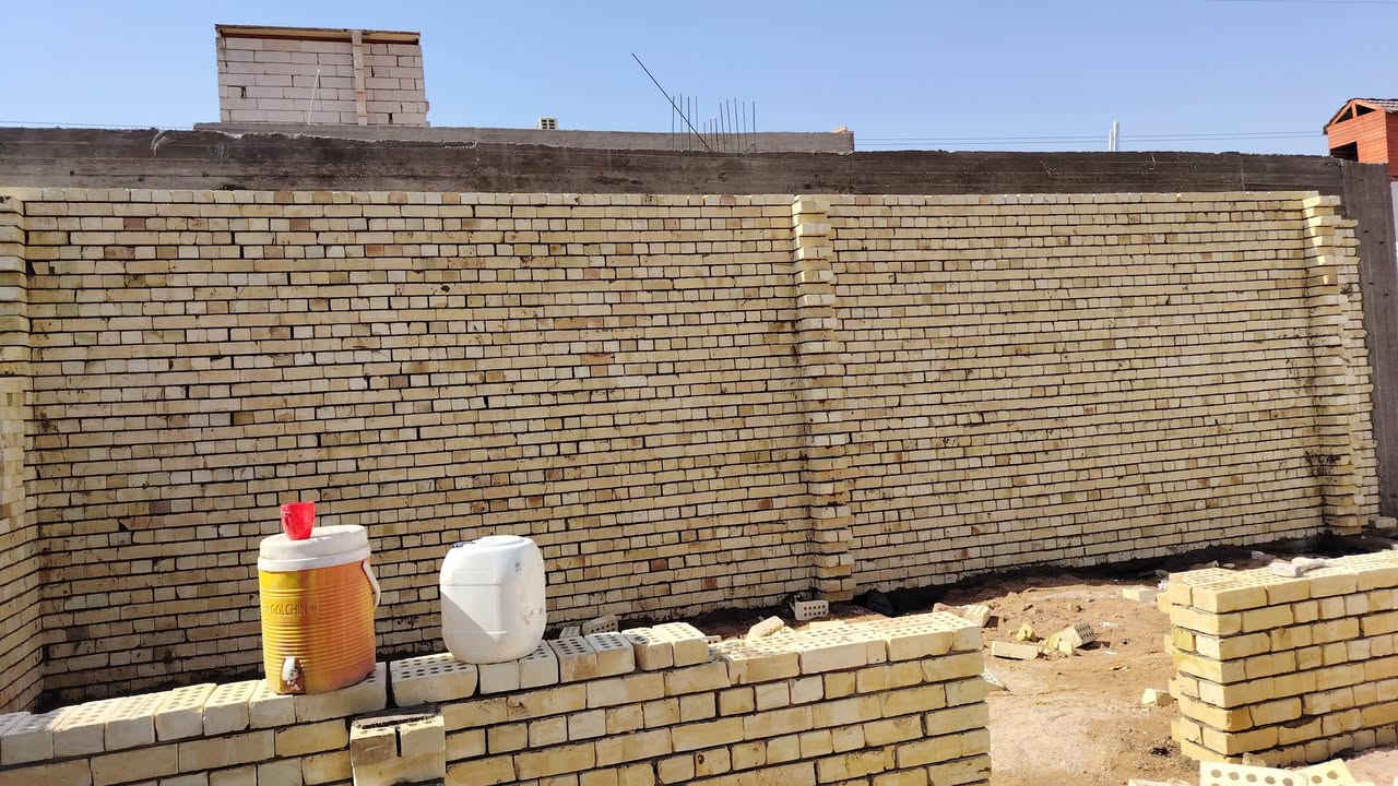 السلام عليكم يوجد خلفه بناء شغل يرضي الله اولئ  شغل نجف   رقم واتساب ***********
