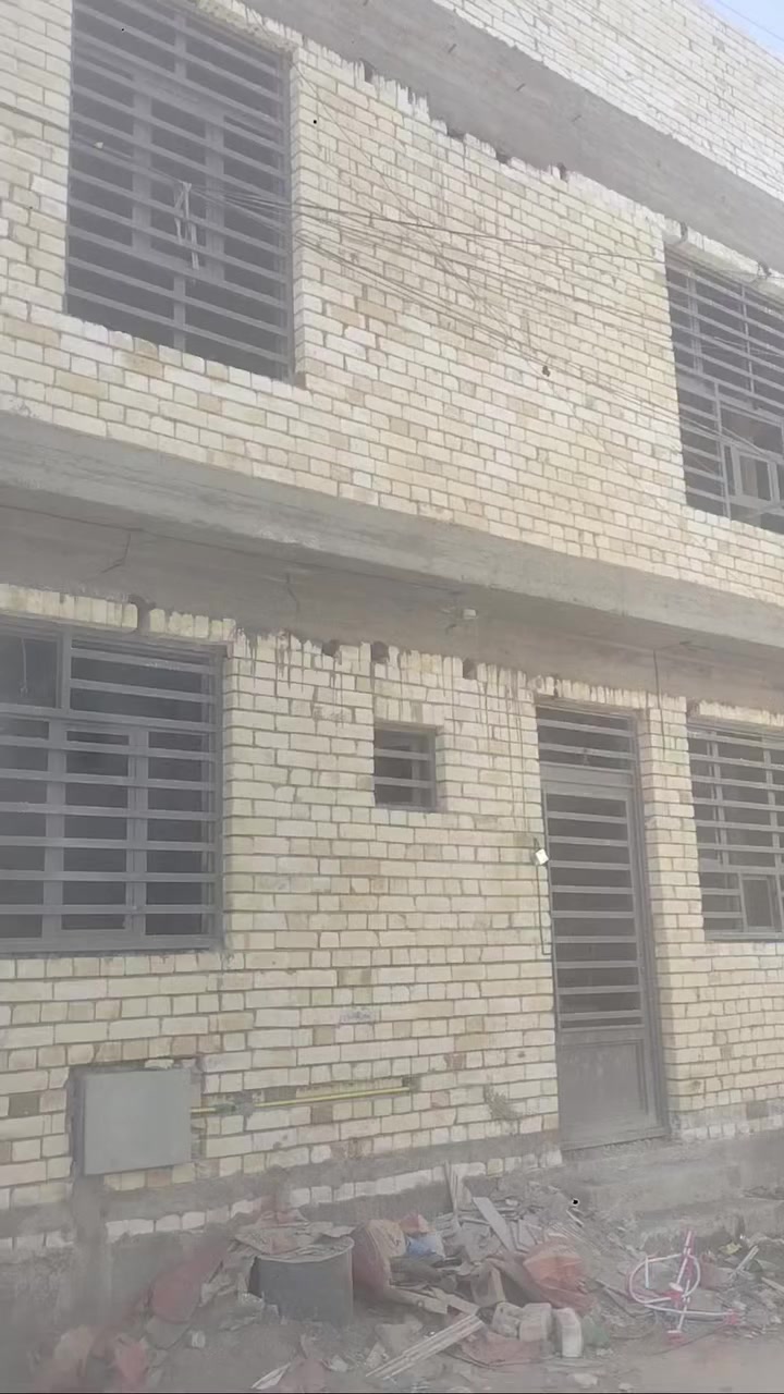 خمس وعشرينات ثنين للبيع الحرية ثانيا محلة428رقم الهاتف ***********
