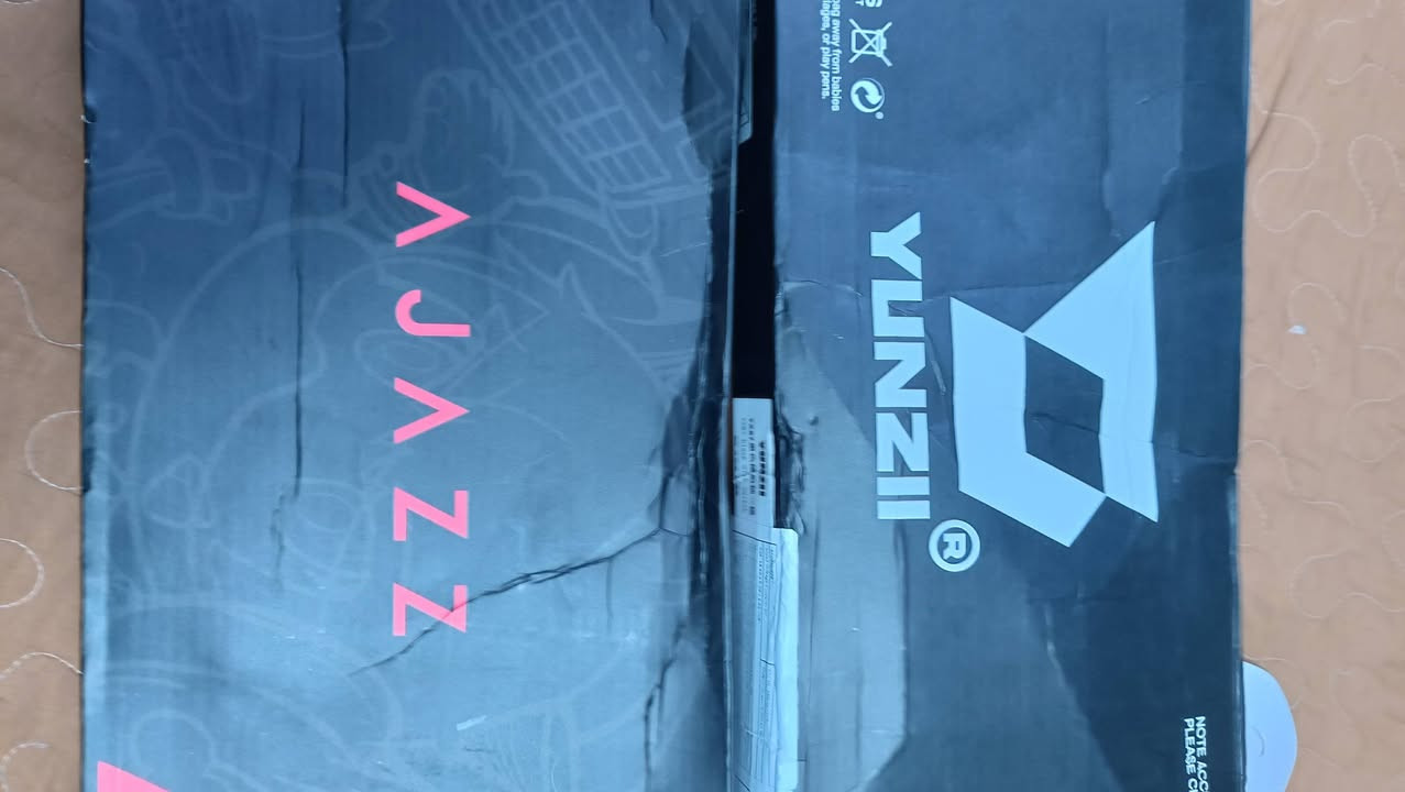 سلام عليكم طلعن هاي الكيبوردات المكيانكي قطعتين 
ال يونزي اخذ شحن وشغال 
الجاز مااخذ شحن مااعرف شنو بي 
أثننينهم ب 40 بدون توصيل 
واتساب ***********
