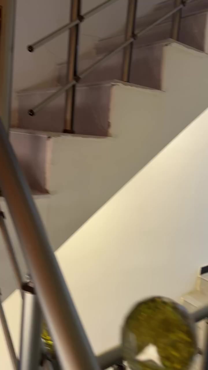 السلام عليكم
مشتمل للبيع شارع فلسطين حي المستنصرية 
المساحة 30 متر 
واجهه 3 وربع / نزال 9 ونص 
بناء حديث البيت جديد
طابقين ونص 
طابق ارضي و طابق ثاني و طابق سطح
 يحتوي على كاونترات حديثة وطباخ وكيزر مي 
للاستفسار ***********
