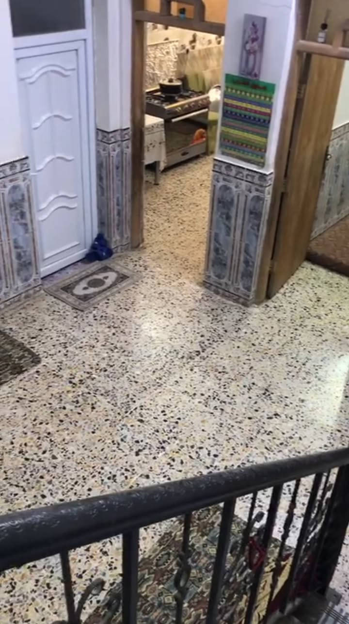 🌃 اللهم صل على محمد وال محمد 🌃
      🏫   🏫   🏫   🏫   🏫   🏫
              ⚜️ #بيت_للبيع ⚜️ 

☣️في الفلوجة حي الشهداء 
☣️ منطقه ال17
☣️ بناء درجه اولى

⚜️المساحة : 125م 
⚜️الواجهة : 6.25م
⚜️النزال : 20م

طابقين 3 غرف نوم واستقبال ومطبخ وصالتين ومناور ثنين 
حمامات 3 

 ⚠️ الشارع 🚸 : 10م  
⭕ السعر : 95 وقابل للتفاوض 
🧰⚖️ نوع الملك 🧰⚖️ : طابو صرف سند 
للاستفسار : مراجعة 
🥇#مكتب_الاقصى_للعقار 🥇
 للاتصال : *********** 📞☎️
واتساب : *********** 📞☎️
⭕التسلسل: 151
#عقارات_الفلوجة #عقار_للبيع #عقارات_الانبار #عقارات_العراق  #العقار #عقار
#العقار_للبيع #للبيع #بيع #بيت #بيوت #قطعة #قطع
#ارض #اراضي
#عقارات #عقارات_الاقصى
