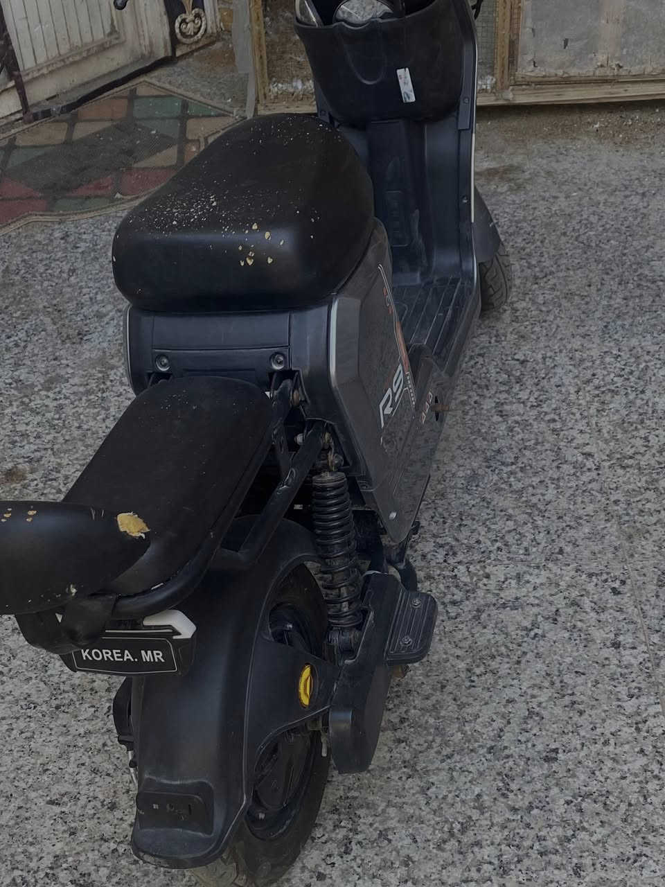 السلام عليكم دراجه R9 موديل 2025 وبيها 5 بطاريات تمشي 50 كيلو السرعه مالتها 80 وهمي صارلي 5 اشهر مطلعها من الوكيل نظيفه كلش السعر 330 المكان العماره نهاوند رقم التواصل واتس اب او اتصال ***********
