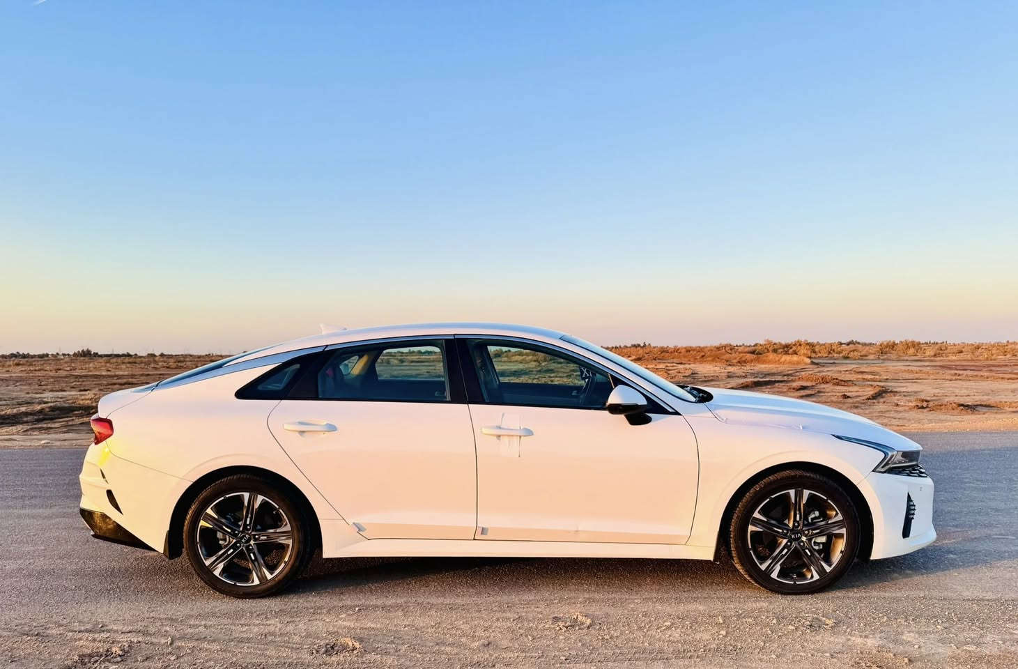 K5 2021
كي فايف خليجي الشركه الدوليه مكفوله رقم بابل الدولي بسمي 
محرك ٢٠٠٠ على وضع الشركه السياره ماشيه ١١٢ الف كم 
مكاني ديوانيه سعر ١٨٥$ بيهً مجال لشراي. 
للاستفسار وتساب او اتصال 📞 ***********
