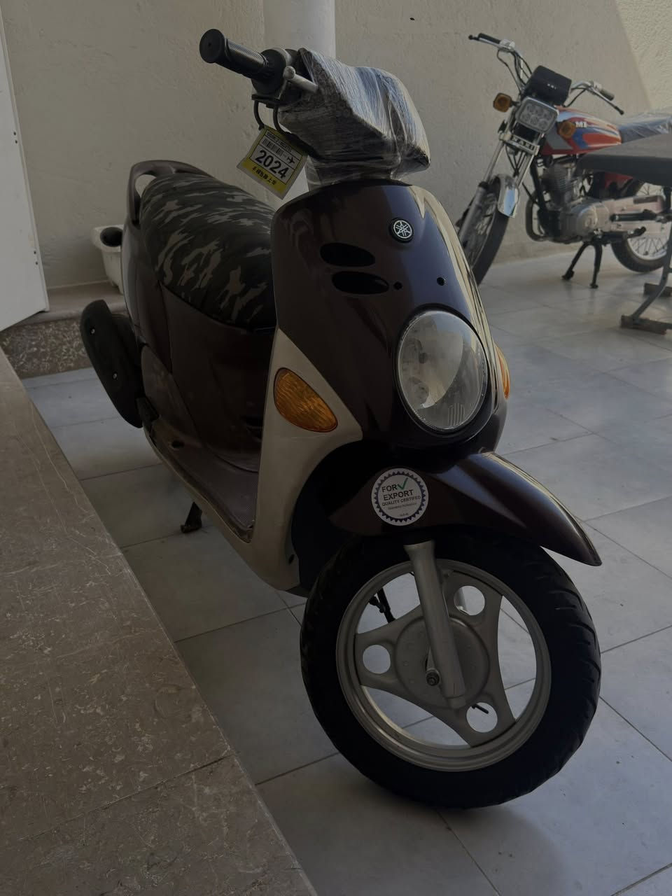 مكلف بالنشر
دراجة فله للبيع السعر مليون وميه وبيها مجال الشراي يتصل ‭0770 551 6421‬
