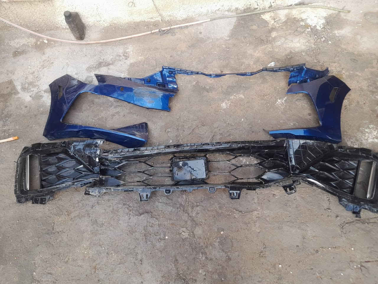 السلام عليكم من رخصة الادمن
غراض k5موديل 2025 مال سياره اصليات وانصاص دعاميه هي والشباك وارضيات
الاتصال على هذا الرقم *********** و ***********
