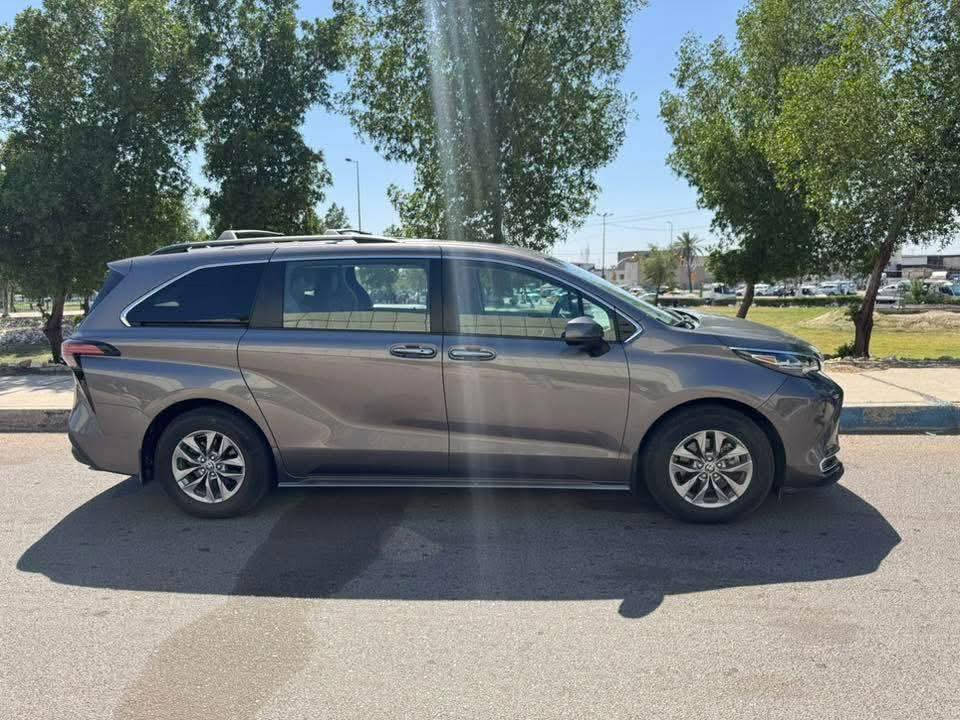 اللهم صل على محمد وال محمد السلام عليكم لبيع تويوتا سينا 2022 رقم بغداد الجديد بسمي تحويل ثاني يوم لون رصاصي غير محدد مواصفات XLE فتحة بصمة جلد حساسات امامي خلفي بيان كهرباء صندوق كهرباء عداد سرعة شاشة تلفزيون بشاشة بلادي داخل رصاصي سيارة معروفة مواصفات XLE سيارة احلى من صور بهواي وماشية علية ماشي امريكا سيارة حادثة فقط بنيد تبديل اصلي ونصبغ كلشي بلادي الباقي رقم شاصي بصورة مخلي المكان بصره الاتصال *********** علما ان السياره ماشيه ١٠٨ الف كيلو حقيقي والسعر ٢٧٥ وبيه مجال بسيط
