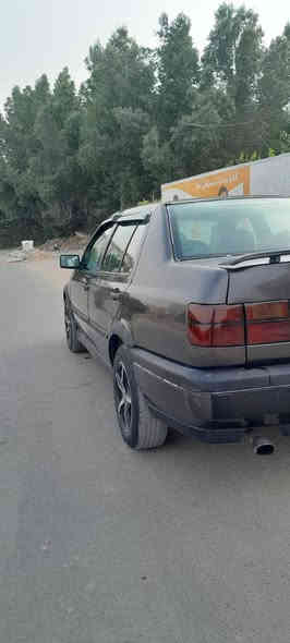 السلام عليكم للبيع كولف فنتو موديل 94 رقم بغداد هزة جديدة سنوية لل٢٧ سيارة بأسمي تحويل مباشر محرك 2000 كير اتوماتيك سيارة جاهزة وحلوة سعر 42وبيهة مجال مكاني بغداد الغزالية ***********0بي واتساب
