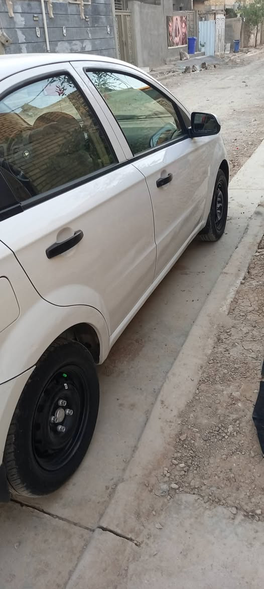 السلام عليكم 
افيو موديل ٢٠١١ الشركة العامة محرك مفتوح رقم بغداد انكليزي بأسمي بدون صبغ مكينةوكير وتبريد جديد للإستفسار أكثر الاتصال بالرقم ***********
السعر ٧٥ ورقة العنوان بغداد بغداد, العراق
