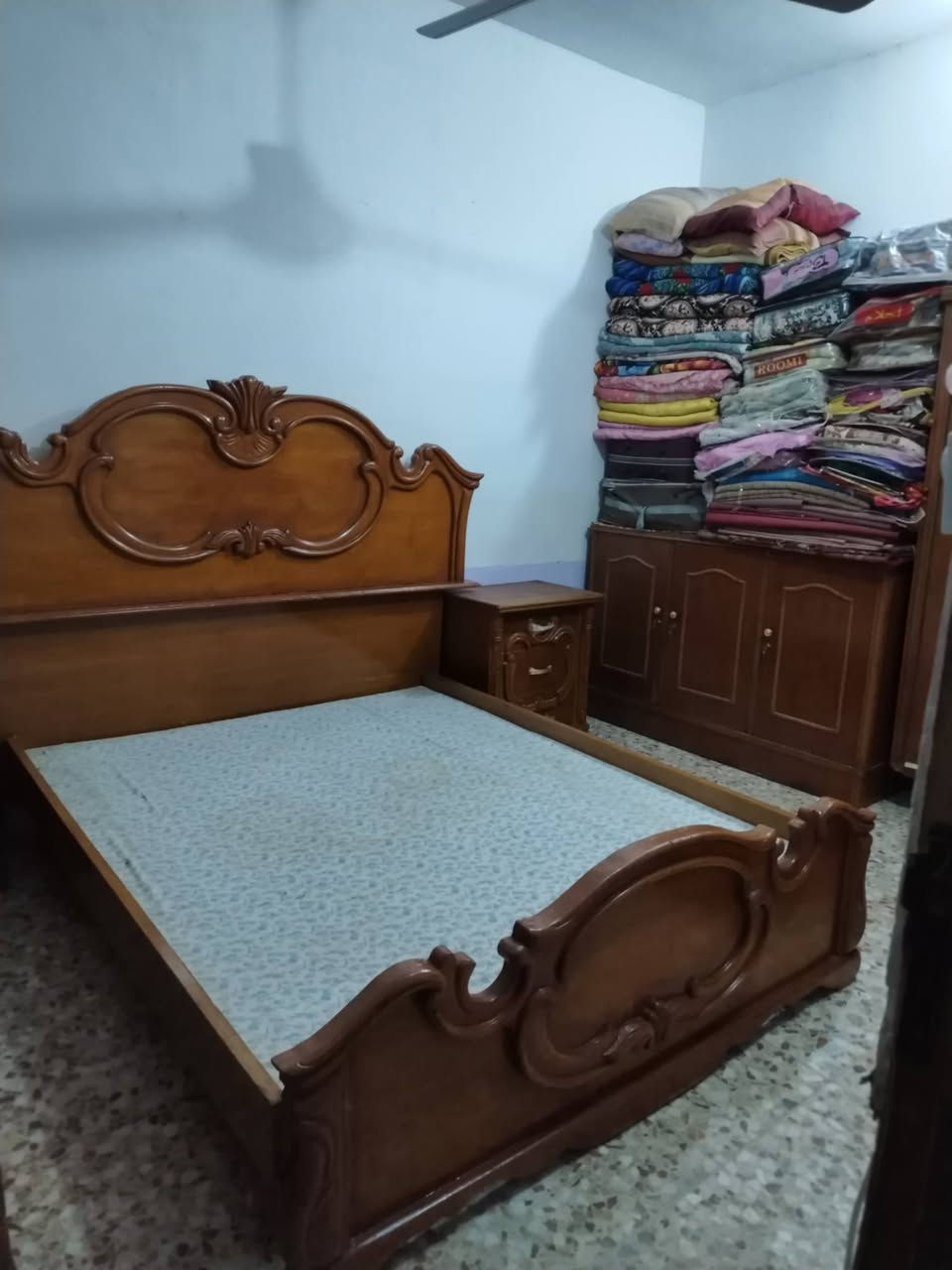 غراض للبيع
الاوفن باب اول نص ساعه يستوي الاكل السعر 55

 طخم زان خشب ثقيل سبع مقاعد 200 خشب صاج وبي مجال

كنتور ب70 وبي مجال

الكاونتر مترين المنيوم ثقيل السعر 200 نهايته 175 

الجربايه وملحقاتها نقص بس كنتور خشب زان ثقيل عراقي ب300 وبيها مجال

استفسار أكثر خاص 💕 💙


**إذا كنت صاحب هذا الإعلان وتريد حذفه لأي سبب، رجاءا أرسل رسالة إلى الدعم الفني**