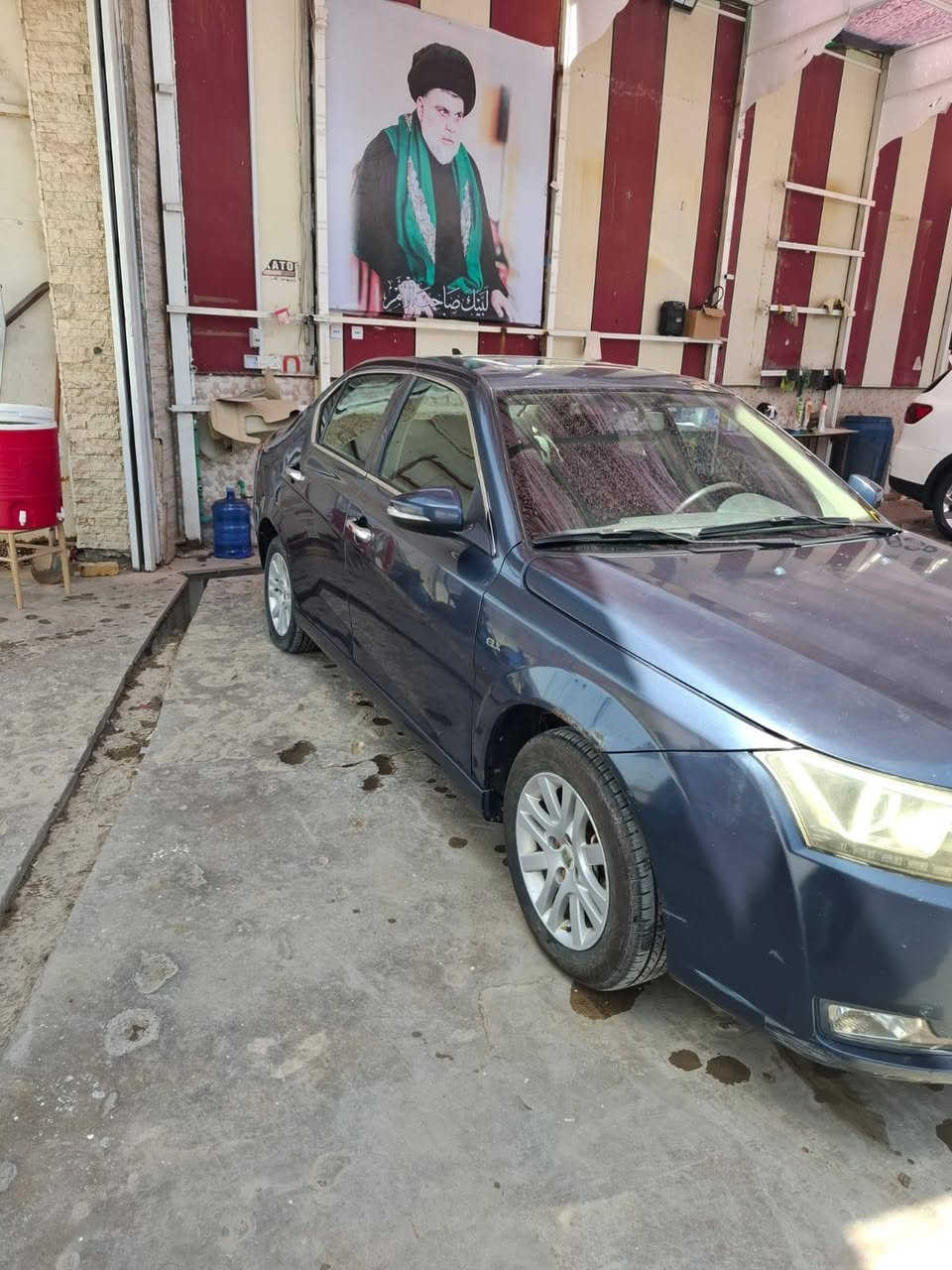 دنا للبيع موديل 2018 بيها حادث جهة السائق ومبدل باب السائق واللي خلفه... السيارة رقم قادسية... سعر 40.. للتواصل ***********
