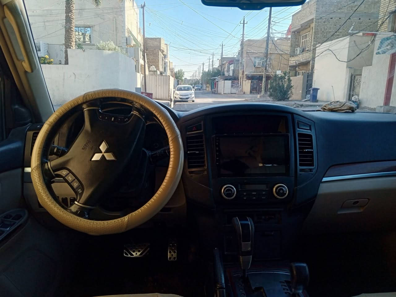 سلام عليكم
باجيرو حبتور 
2008
تبريد ثلج 
سعر 122وبيه مجال
العنوان بغداد حي العامل 
 ***********
