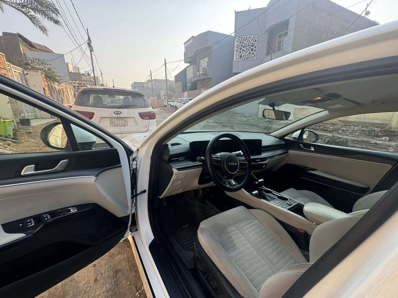 K5 خليجي 
موديل 2024
مكفولة كفالة عامة 
محرك 2500
السيارة بصمة تشغيل وبصمة ابواب
كشن السائق كهربائي
تحكم ستيرن جهتين
تشغيل عن بعد 
صندوق  جنطة ذكي
تبريد قطعتين
لد امامي وخلفي
مكان السيارة ديوانية بأسمي 
السعر 218  
***********
