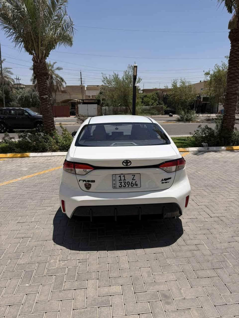 السلام عليكم
كورلا هايبرد وارد صيني مويل 25 شكل لمريكي  
بلاك ادشن فول موصفات واحد ع واحد 
خمس كمرات 
كرسي كهرباء 
داخل مشمشي 
ماشيه 13 الاف سياره جديده 
بيهه رصعه بل بنيد وشخط بل دعاميه 
سعر 167 
*********** 
مكان سياره بغداد حي الحسين
