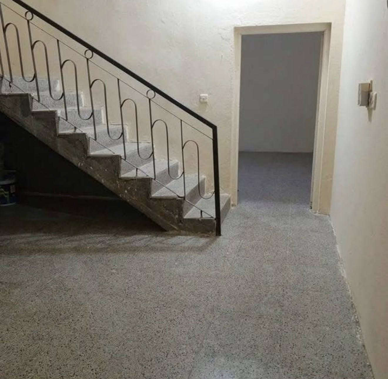 🧱 #داراللـــبــيــع مــســاحــتــه 100م طابو صرف

ـــــــــــــــــــ

#المــــوقـــــع // حي المحاربين مقابيل مدرسة الجواهري

_________________

#االمساحــــــة // 100م

___________________

🔻 المحتويــــــات //

#الطابــــــــــــــق الأرضـــــــــي //

غـــــــرفــه واستقبــــال   ومطـــــــبخ وهـــول ومجـمــــــــع صحـــــــــــيات

#الطابــــــــــــــق الثانــــــــــــي//

غـــرفــــــه كـــلــــــدور

🔻الــــســعــــر/خــاص

___________________

#لـلأســتفــار أكثـر الاتـصـال //***********

📱***********

ق______________________

🔷 لمــــــن يــــــرغب فــــــي عــــــرض عقاره طابــــــو صــــــرف او زراعــــــي او تجــــــاري يرجــــــى مراســــــلتنا 🔷
