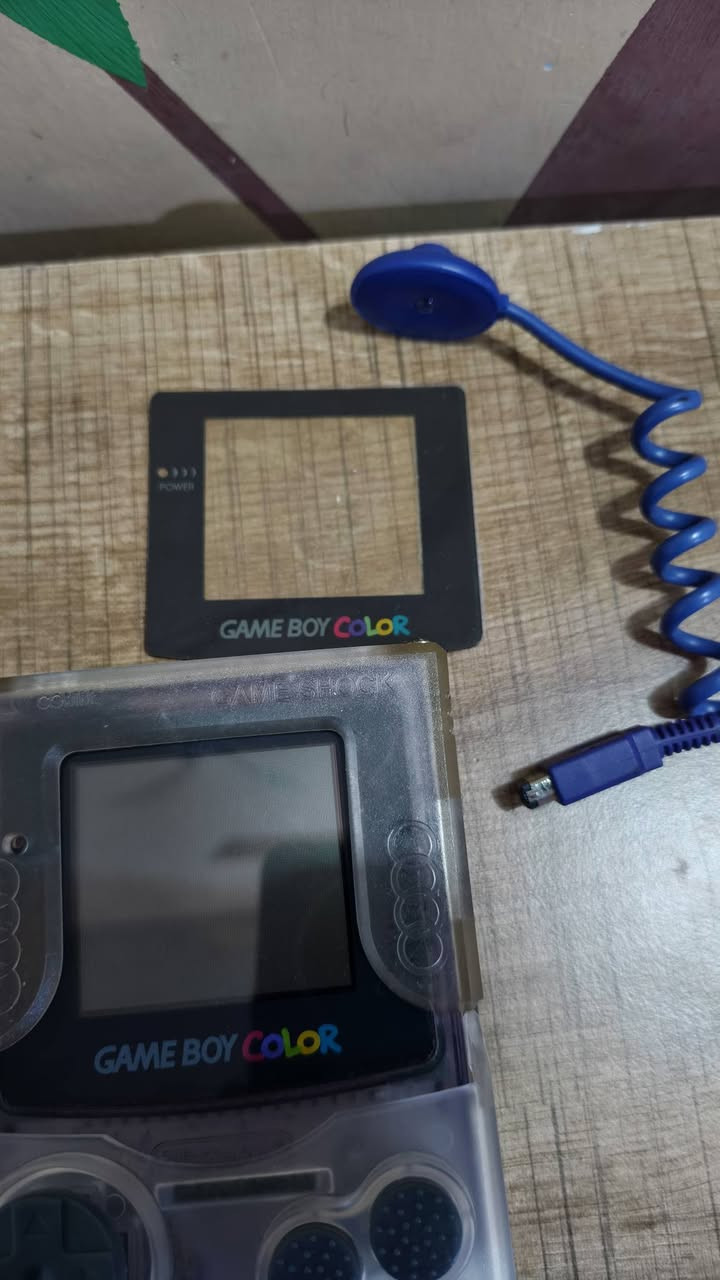 سلام عليكم جهاز كيم بوي كولر باندل كامل الملحقات حتى شاحن على جداحة سيارة وراديوا ومكبرة ودرع ودرع شاشه وحافظتين وكاسيت بيه حرب نجوم   كامل مكمل القبق الاصلي مموجود بس قبق تربطه كبل كهرباء يشتغل ومحولة  سعر ١١٠الاف جهاز تحفة وماتلكة هيج ملحقات باي جهاز مثلة  العنوان البصرة ماعندي توصيل عندك انته ودية اليه ***********
