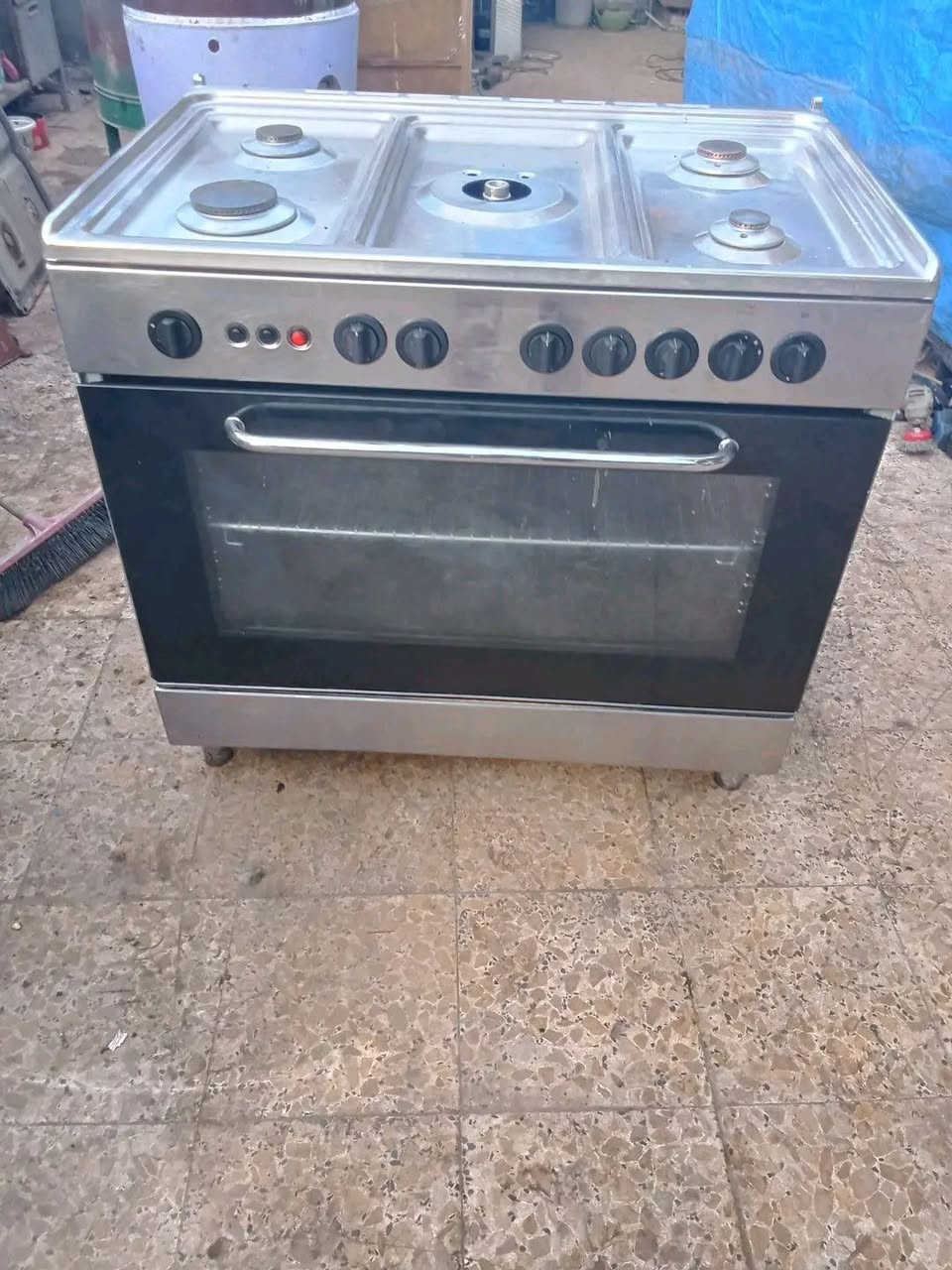 طباخات باله شرط الفحص ال4ب75 ول150 أمن الداخلي


**إذا كنت صاحب هذا الإعلان وتريد حذفه لأي سبب، رجاءا أرسل رسالة إلى الدعم الفني**