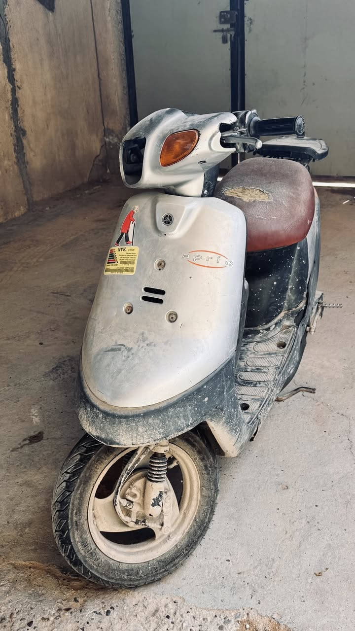 سلام عليكم دراجه بطه 60 للبيع الدراجه كلشي شغال نقصهة فقط لايت امامي وباتري كاعد اما الباقي كلشي شغال السعر 225 وبيهة مجال مكاني حله مركز ***********
