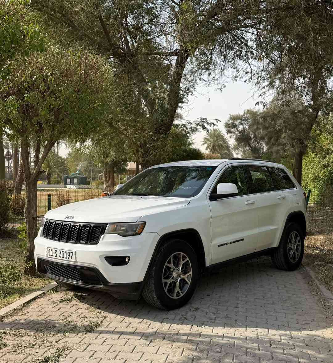 السلام عليكم
جيب (لاريدو )
موديل : 2021
ماشية : 55 الف 
المواصفات
بصمه 
كشنات كهرباء 
كشنات جلد + كنتارة 
شاشة 
كاميرا 
رادارات 
تحكم ستيرن جهتين 
كروز سرعة 
نظام سبورت 
نظام ايكو 
نظام اطفاء 
نظام توقف عند الاقتراب 
حساسات خلفية 
صاجات
ويل كب كروم 
بلوجكتور
قطعتين تبريد 
(رقم بغداد الجديد مشروع وطني بأسمي ) 
الحادث : جاملغ + بنيد + (بابتين صبغ ) 
( صور الحادث مرفقة + السونار ) 
السيارة جاهزه من كلشي بدون اي نقص . 
السعر : 188 وبيها مجال بسيط 
العنوان : بغداد الكاظمية قرب مرور الكاظمية معارض جكوك معرض الرحمن 
للاستفسار 
عبدالرحمن 
 ***********
 ***********
