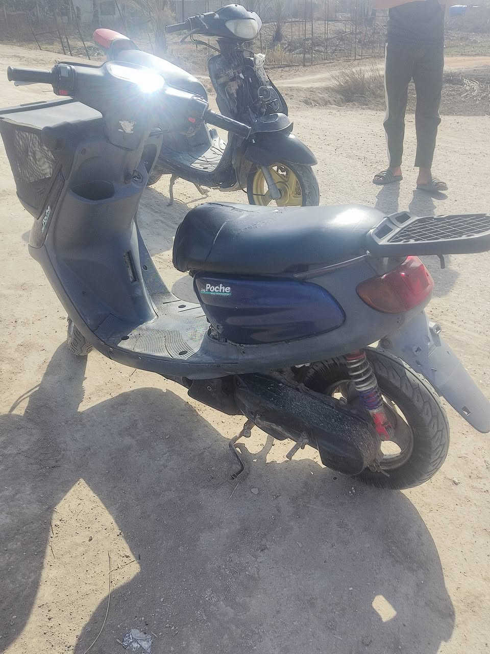 سلام عليكم  دراجه للبيع ام السله كفاله عامله فقط صوت اكسل كهربائيات كله شغاله سعر 250وبيه مجال للشراي الرقم ***********مكان مسيب حاميه
