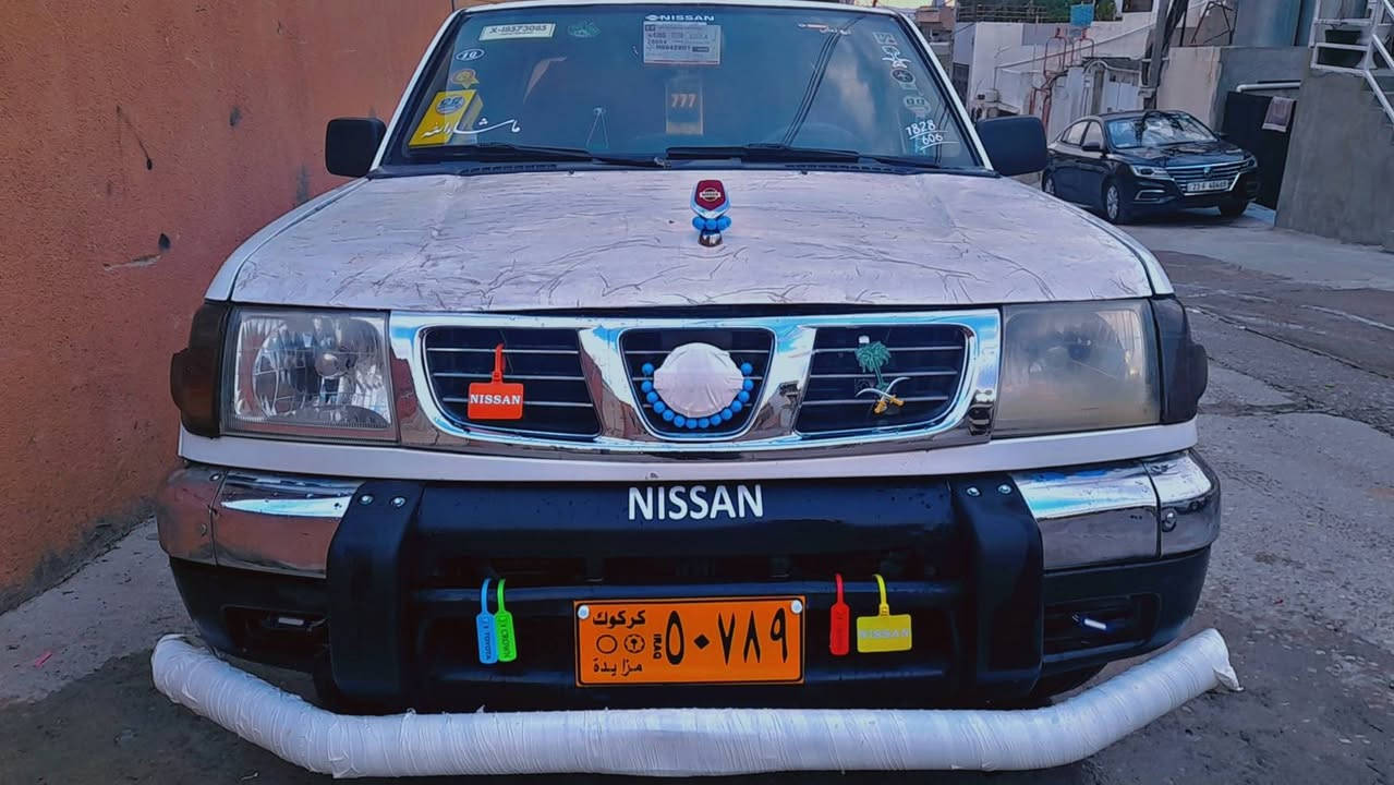 بەناوی خوای گەورە نیسان مۆدیل 2003تەبریدوپاوەرە سەیارەکە کامل بۆیاخە وەڵ گەڕاوبەشەرت شانوسەقفوپیشی بەشەرت سەیارەکە علوجە کەفیلی ماڵی مەدەنی بەشەرت گیڕومەکینەوئەکسل بەشەرت سعر 49گەڵاوکەمیک معامەلە ***********جوابی کۆمینت نادەمۆ ***********
