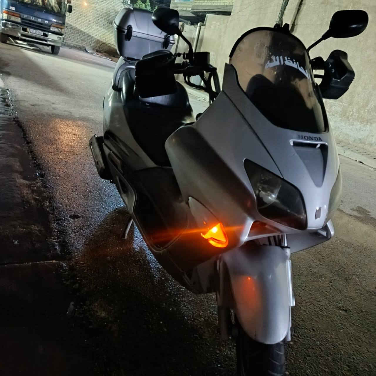 السلام عليكم فورزة 6/0للبيع نكرة سلف الدراجة خير من الله المكان بغداد حي السلام مركز الخنساء السعر550 رقم التواصل
 ***********
