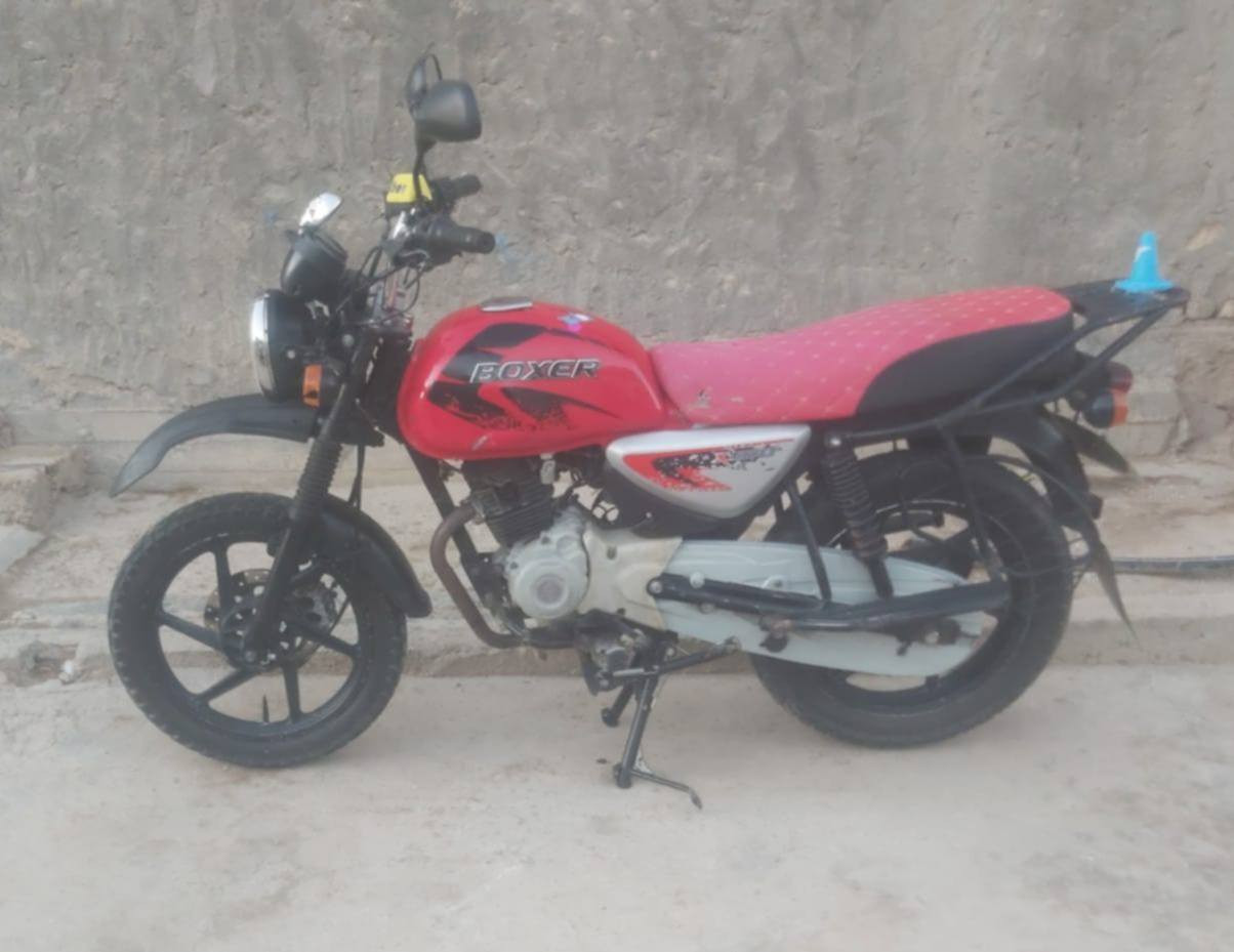 دراجه بوكسر موديل ٢٢ مكمركه 
بس أوراقها ضاعت
مكان رمادي


**إذا كنت صاحب هذا الإعلان وتريد حذفه لأي سبب، رجاءا أرسل رسالة إلى الدعم الفني**