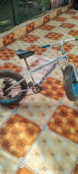 بايسكل لبيع مكاني الهوير وهاذ رقمي بية وتساب ***********
