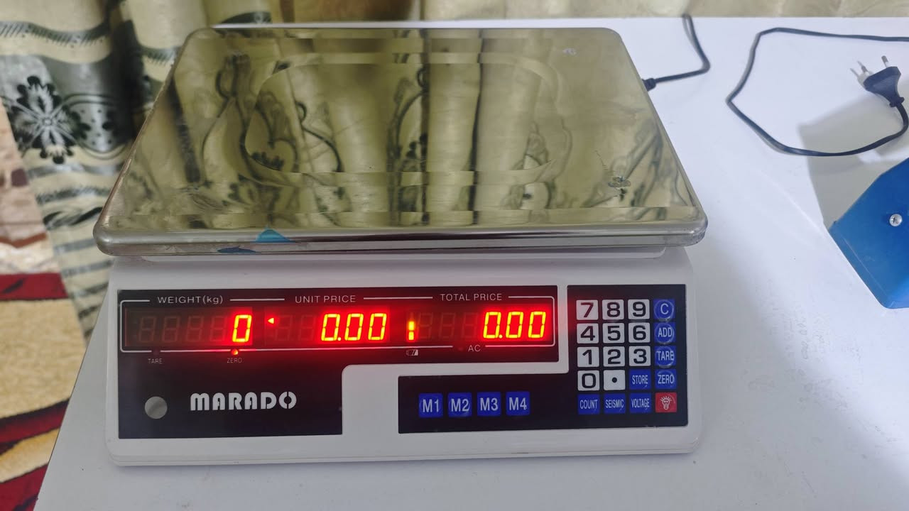 السلام عليكم
للبيع كابسة حرارية للاكياس جديدة وميزان رقمي شاشة وجهين بس يحتاج تبديل بطارية للبيع


**إذا كنت صاحب هذا الإعلان وتريد حذفه لأي سبب، رجاءا أرسل رسالة إلى الدعم الفني**