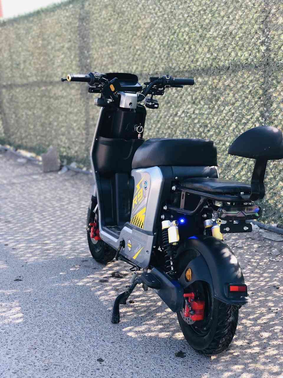 دراجة ار تسعة R9 من شرك وينلي
دراجة خمس بطاريات ملف 1500 دراجة حلوة ونظيفة بس بيها شخطات بالكفر الدراجة كلشي بيها شغال من كهربائيات وانتَ صاعد الدراجة سعرها 375 وبيها مجال بسيط للطيبين مكاني الكاظمية


**إذا كنت صاحب هذا الإعلان وتريد حذفه لأي سبب، رجاءا أرسل رسالة إلى الدعم الفني**