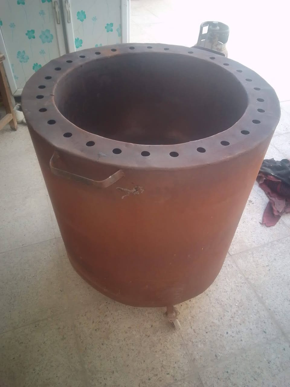 تنور مستعمل كما في الصور نظيف شغال  ع الشرط السعر٣٠ وشكرا


**إذا كنت صاحب هذا الإعلان وتريد حذفه لأي سبب، رجاءا أرسل رسالة إلى الدعم الفني**