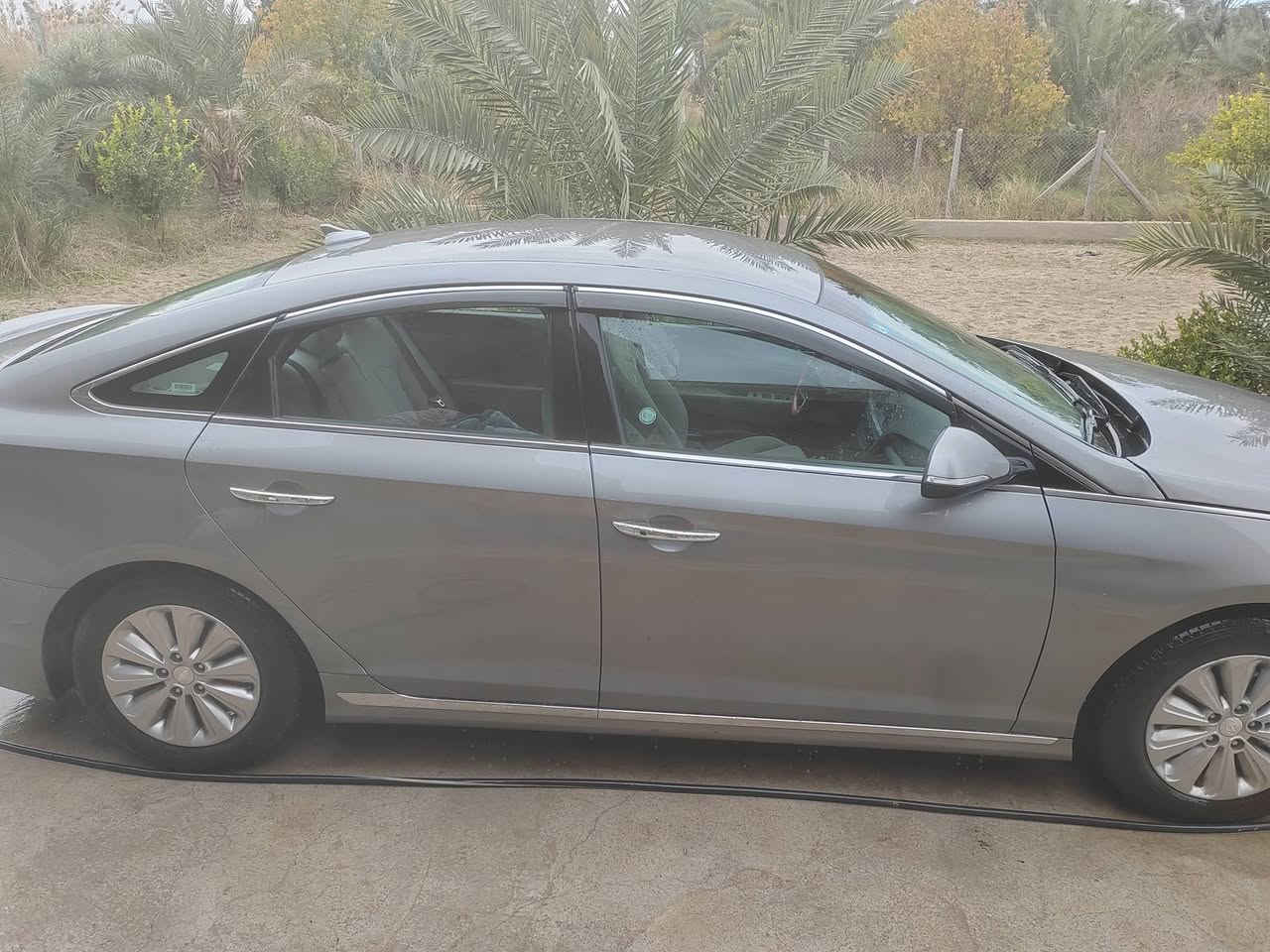 السلام عليكم. سوناتا ١٧ رقم بغداد بأسمي. السيارة هايبرد داخلة بانزين كير مكينة ضفيرة مبدلات مكفولة من الشرعيات تحويل مباشر سعر ١١٠ وبيهة مجال.. الشراي يجي خاص يرحم والديكم الميشتري لا يتعبني. سبب البيع علمود الطبيب والدين مكاني كوت.
***********
