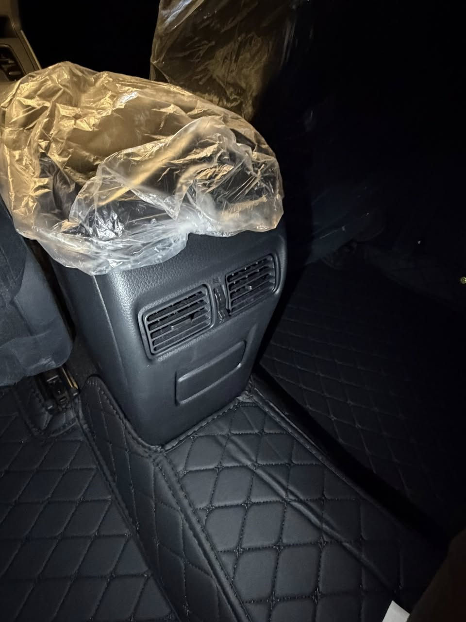 سلام عليكم ورحمة الله وبركاته
نيسان سنترا 2025 زيرو زيرو 
ماشيه 160 زيرو 
رقم اربيل باسمي شخصيا 
محرك 1600cc 
موصفات سياره 
فتحه سقف
تحكم ستيرن 
تبريد قطعتين 
فول الفول 1/1 
مكاني بغداد الغدير ساحه ميسلون 
سعر 139 وبيه مجال حك جيه
***********
