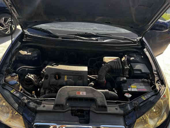 سلام عليكم ورحمة الله 
للبيع فقط النترا مقدس ٢٠٠٨ رقم بغداد انكليزي بأسمي تحويل مباشر سنويتها لل٢٩ السيارة بدون حادث على ايدي بس بيها جراد فول مواصفات فتحه شاشة جبيرة كاميرا حساسات اشاير بالمري مري شفط سنتر لوك محرك ١٦٠٠ دكشن عالي تبريد ثلج صدر أمامي وخلفي خير من الله داخلها لونين نظيف جدا مدوشمة كراسي وارضية وجنطة تخم تاير جديد ويل كب ١٥ 
السعرررر ٩٠ وبيها مجال 
مكانها جسر ديالى او الدورة
*********** بيه وات ساب
