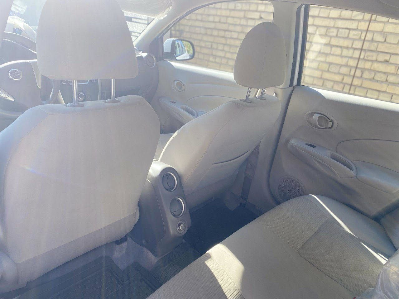 السلام عليكم

نيسان سني موديل 2020 هندي بليته زركة السيارة نظيفة جداً بدون اي حادث ماشيه 42700 السيارة كاملة مكملة رقم بغداد السعر ١١٧

للتواصل ***********
