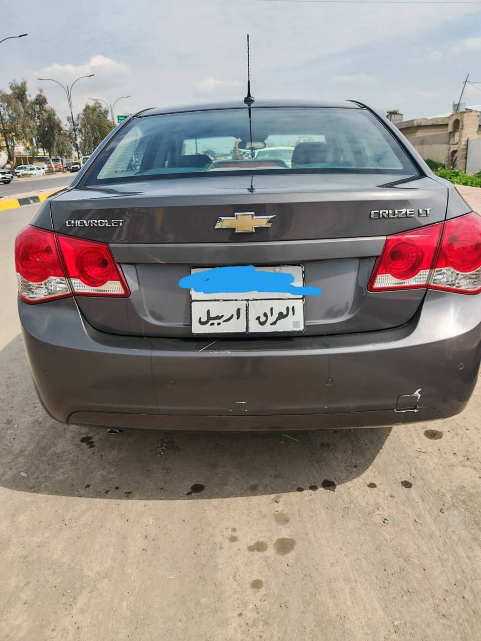 السلام عليكم 
شوفرليت كروز 2013 LT خليجي 
مثبت سرعة 
قفل مركزي 
بصمة 
تبريد وتدفئة شغال 
كير اوتو 
محرك شرط 
صبغ ومعجون جاملغ الامامي جهة النفر 
وباب النفر رش فقط
سعر 80 وبيها مجال 
***********
***********
