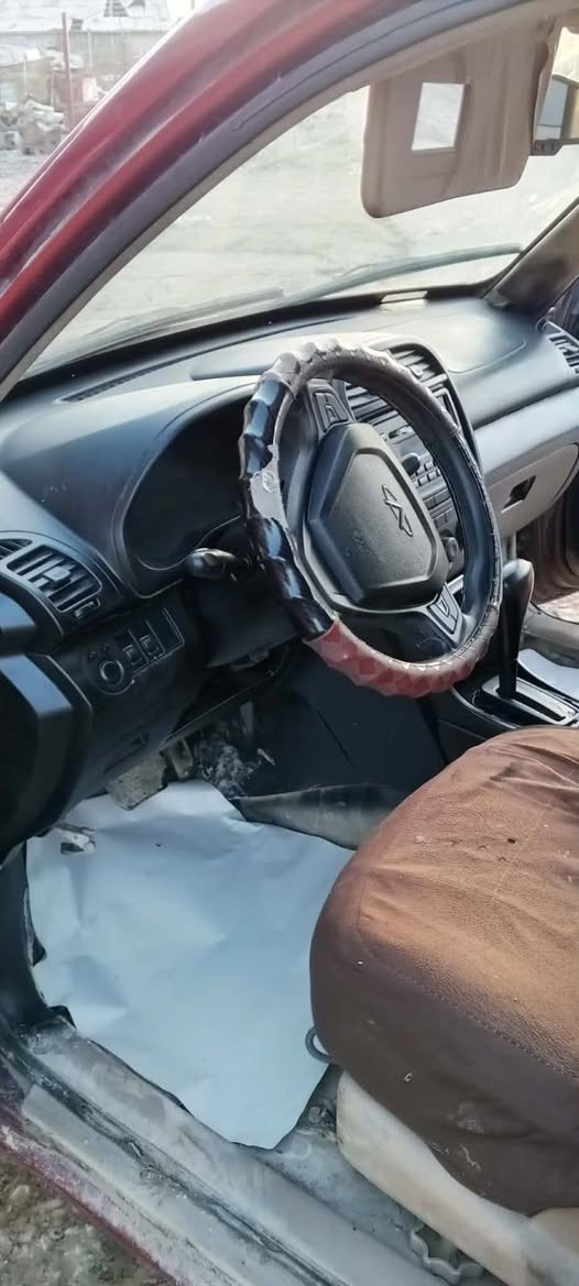 السلام عليكم
مكلف بالنشر 
للبيع تيكو موديل 13 رقم كربلاء باسم صاحبها نفسه يبيعلك محوره كير ومكينه كامري 2000 سياره جاهزه مصبوغة حزام بدون ضربه ولا تبديل مكانها كربلاء طويريج رقم صاحب السيارة 
*********** سيد عاصم
