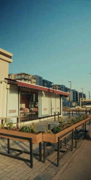 شقة للبيع في مجمع البروج السكني 
المساحة /173م

الطابق /9

2 غرف نوم 

الإطلالة على مدرج مطار بغداد الدولي 

ومجهزة بمطبخ مودرن 

للمزيد من المعلومات التواصل والاستفسار 

(***********)
