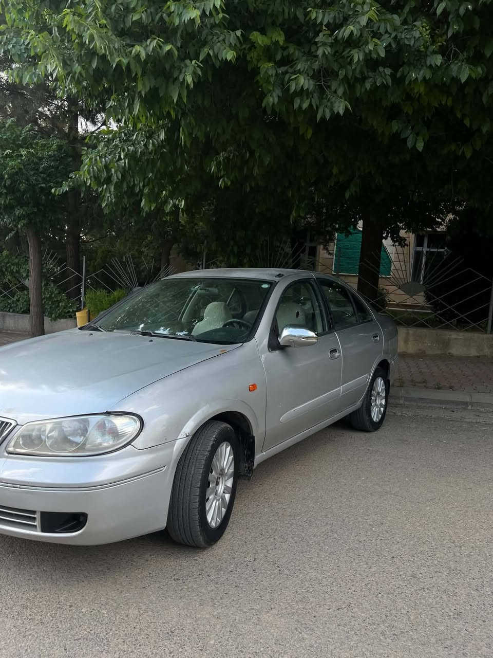 نیسان سەنی. 2002 بۆفۆشتن
چوار جام کارەبا
تەبریت ساردو گەرم مەزبوت🥶
 دوو پارچی بۆ یاخە بۆنیت چەلاخی لای سەکن
سەنەوی بەسەرچوە. وەکالە بەناو خۆمەوەیە کێشەی بەناو کردنی نیە 

ژم ***********
شوێن پیرەمەگروون نرخی70 وەرقەو معاملە
